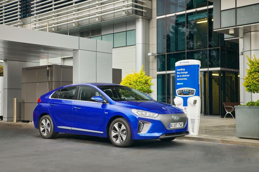 Hyundai IONIQ electric (AE) 2018 года  (AU) (фото 7 из 40)